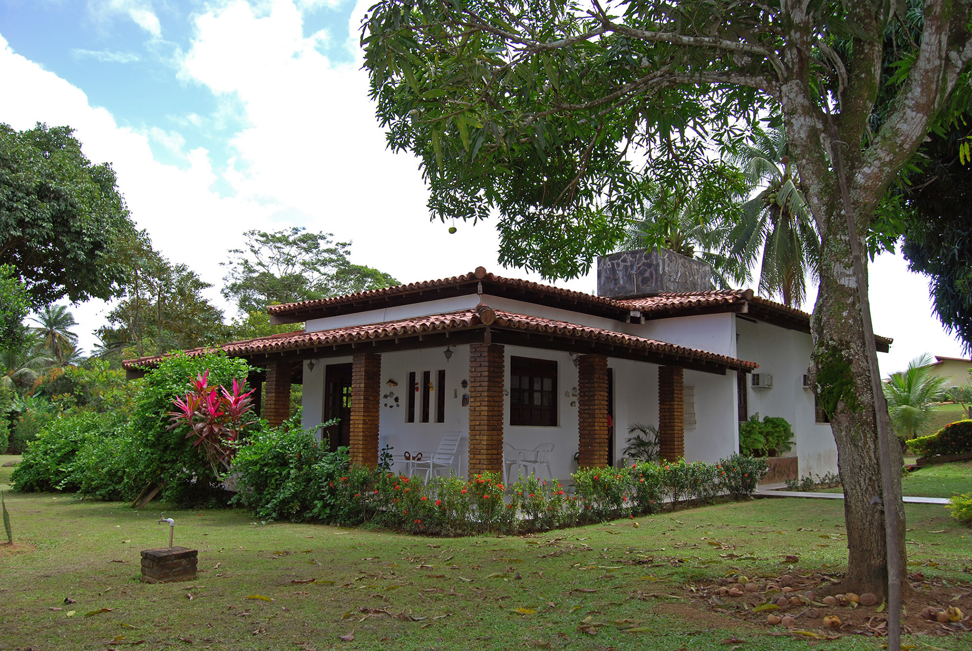 Casa à venda com boa oportunidade no Encontro das Águas