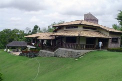 Casa a venda com vista maravilhosa em Encontro das Águas