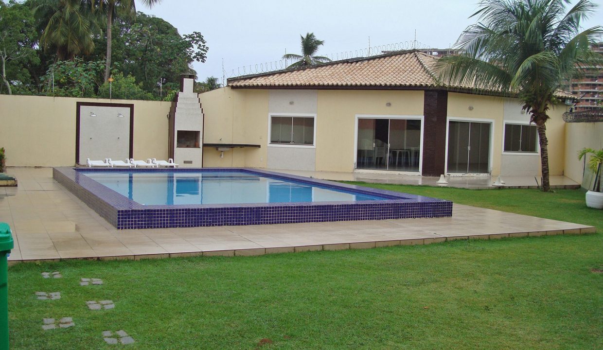 casa-a-500-m-da-praia-de-buraquinho-a-venda-11