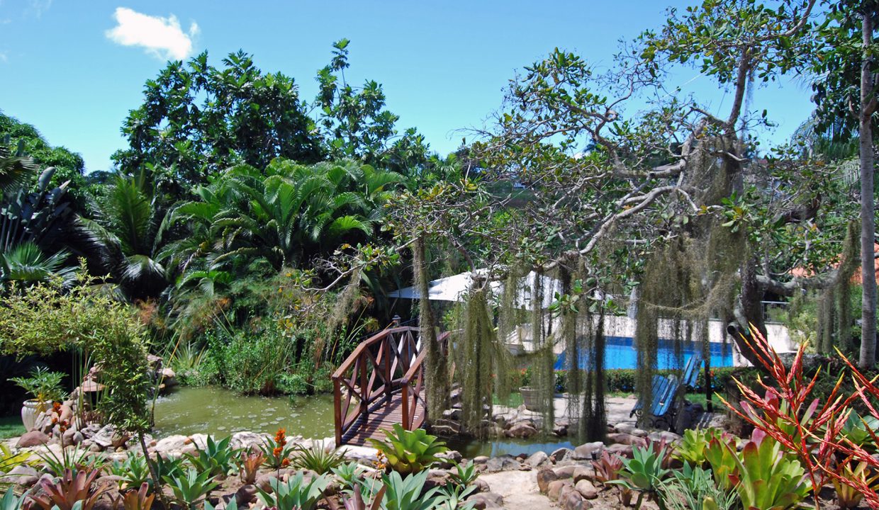 casa-a-venda-com-vista-para-a-bela-lagoa-em-encotro-das-aguas-9