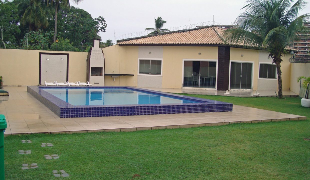 Oportunidade casa a venda em Buraquinho