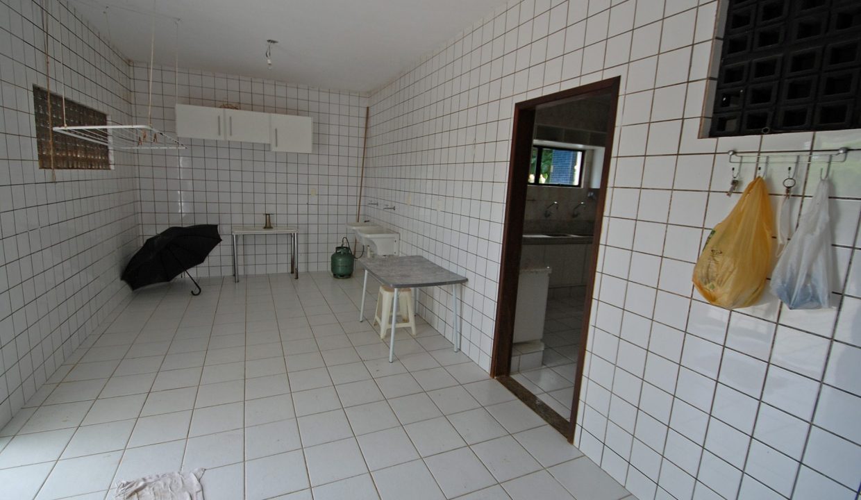 Casa em terreno plano a venda no Encontro da Águas