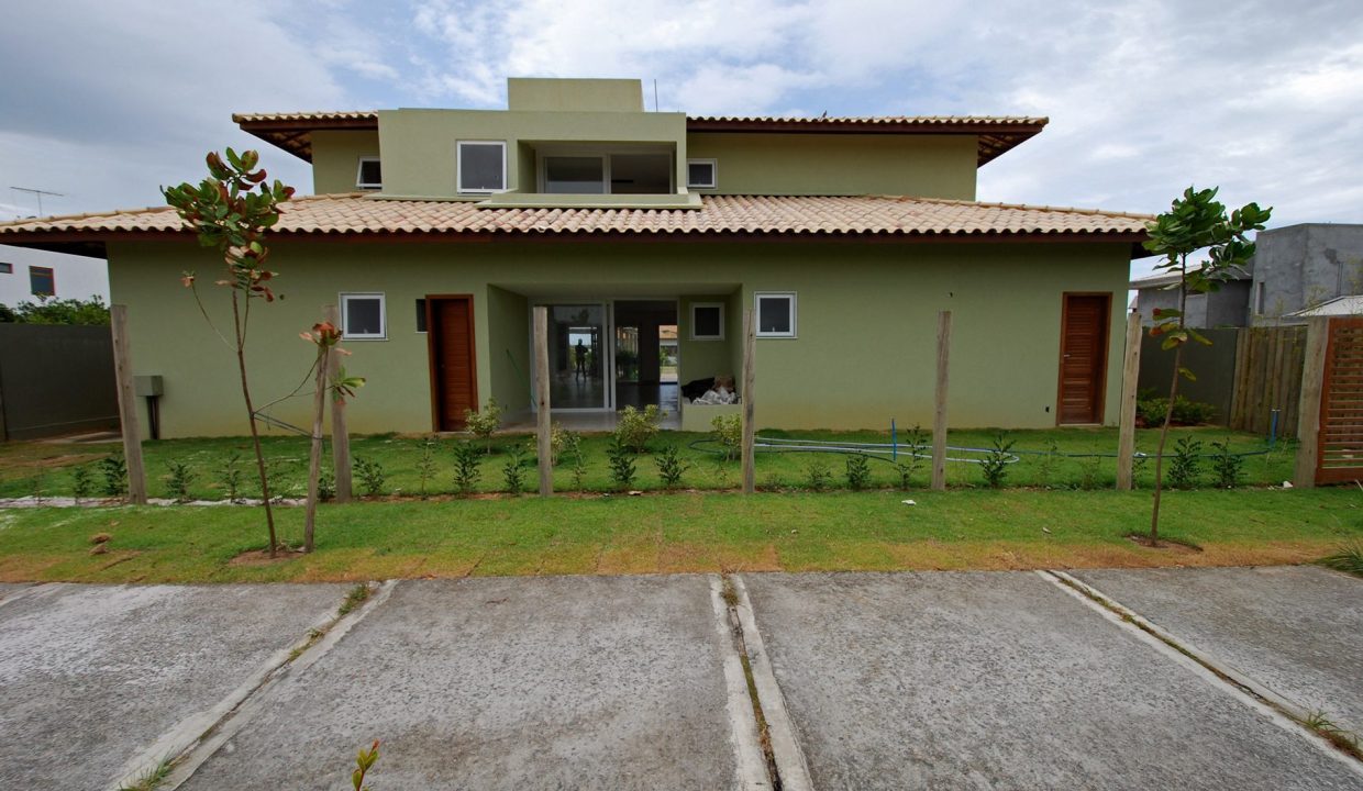 Casa com piscina a venda em Busca Vida