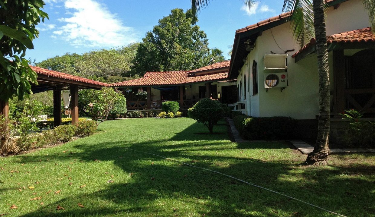 Maravilhosa casa a venda no Encontro das Águas