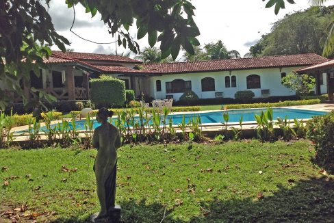 Maravilhosa casa a venda no Encontro das Águas