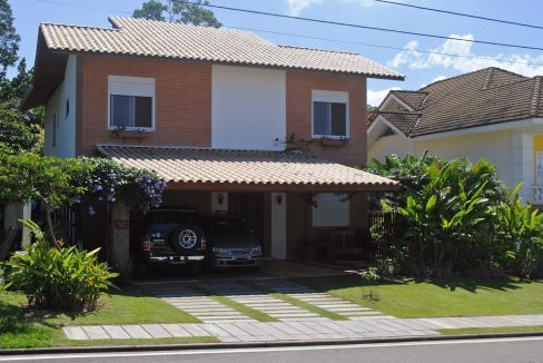 Ótima casa a venda em Alphaville Paralela