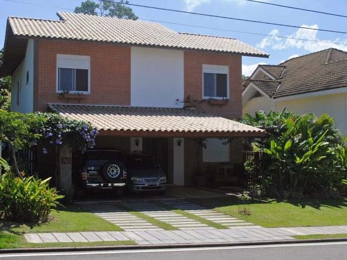 Ótima casa a venda em Alphaville Paralela