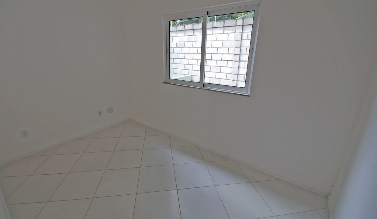 Casas térreas a venda em Abrantes com terrenos de 200 m² (11)