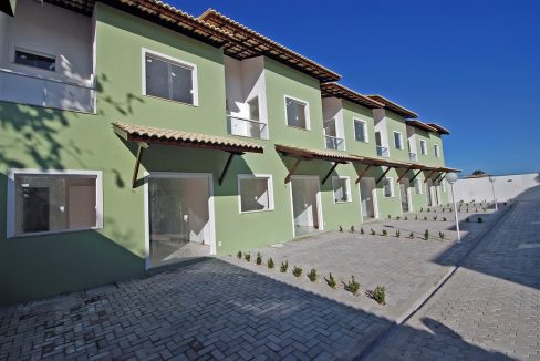 Casa nova duplex à venda em Ipitanga