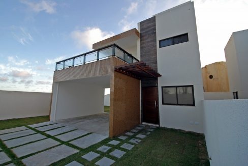 Casa em frente a praia à venda em Ipitanga