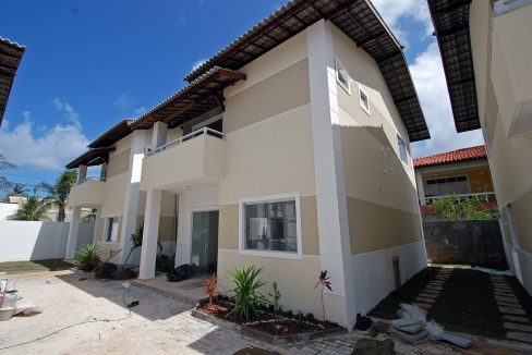 Ótima casa a venda em Lauro de Freitas