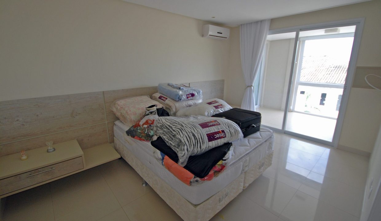 casa-luxuosa-a-venda-alphaville-litoral-norte-I-25