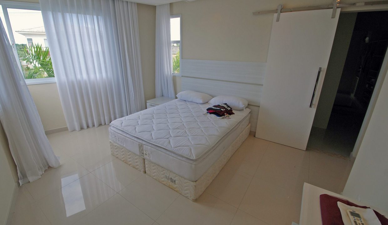 casa-luxuosa-a-venda-alphaville-litoral-norte-I-26