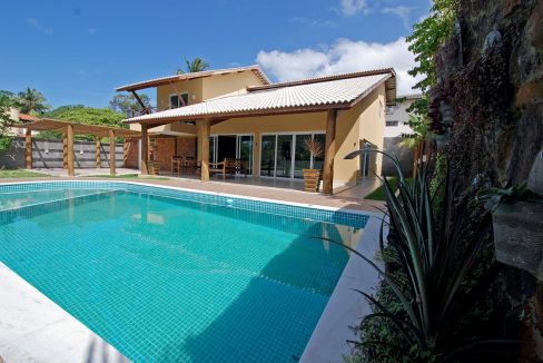 Casa a venda perto da praia Itacimirim