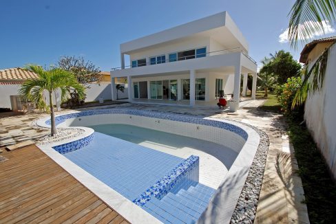 Casa a venda na frente da praia em Itacimirim