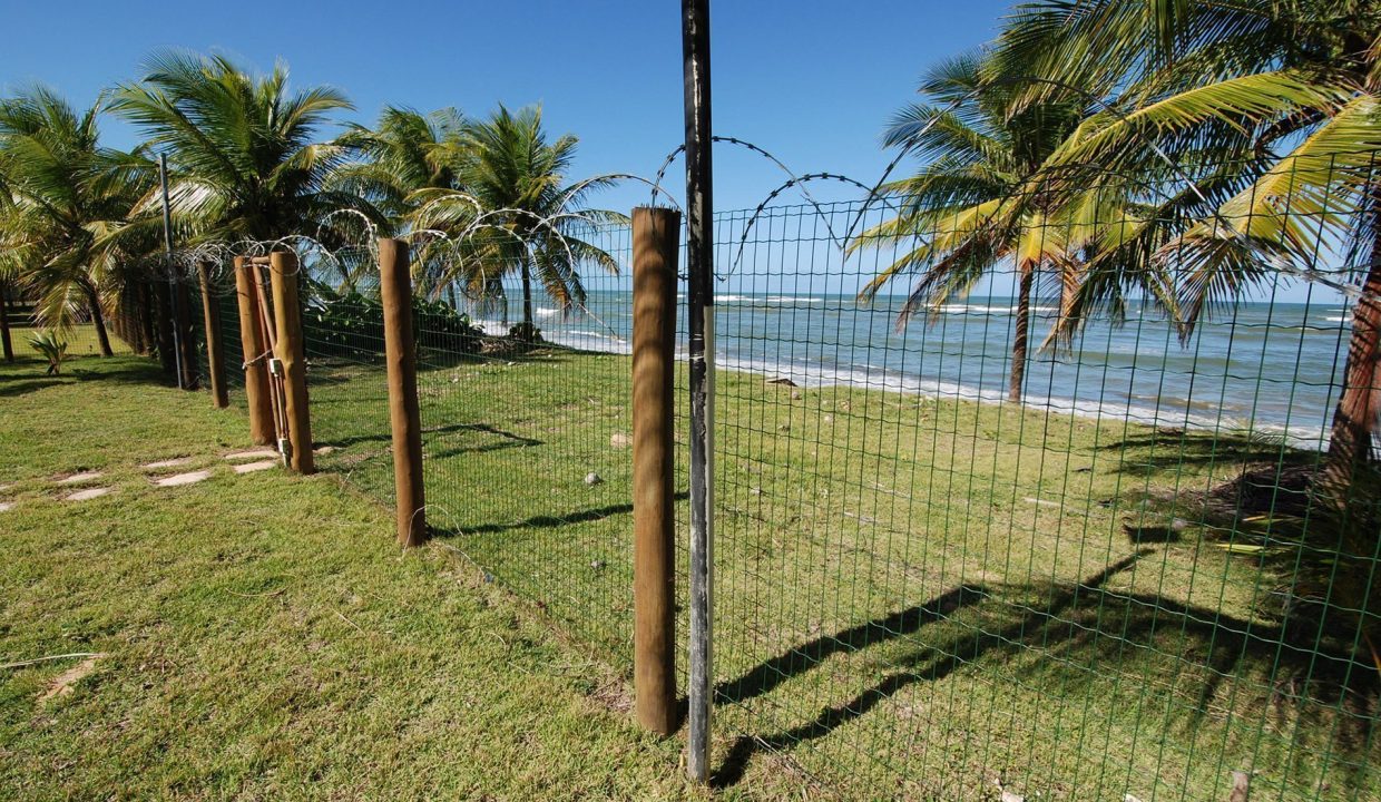 casa-a-venda-na-frente-da-praia-em-itacimirim-5