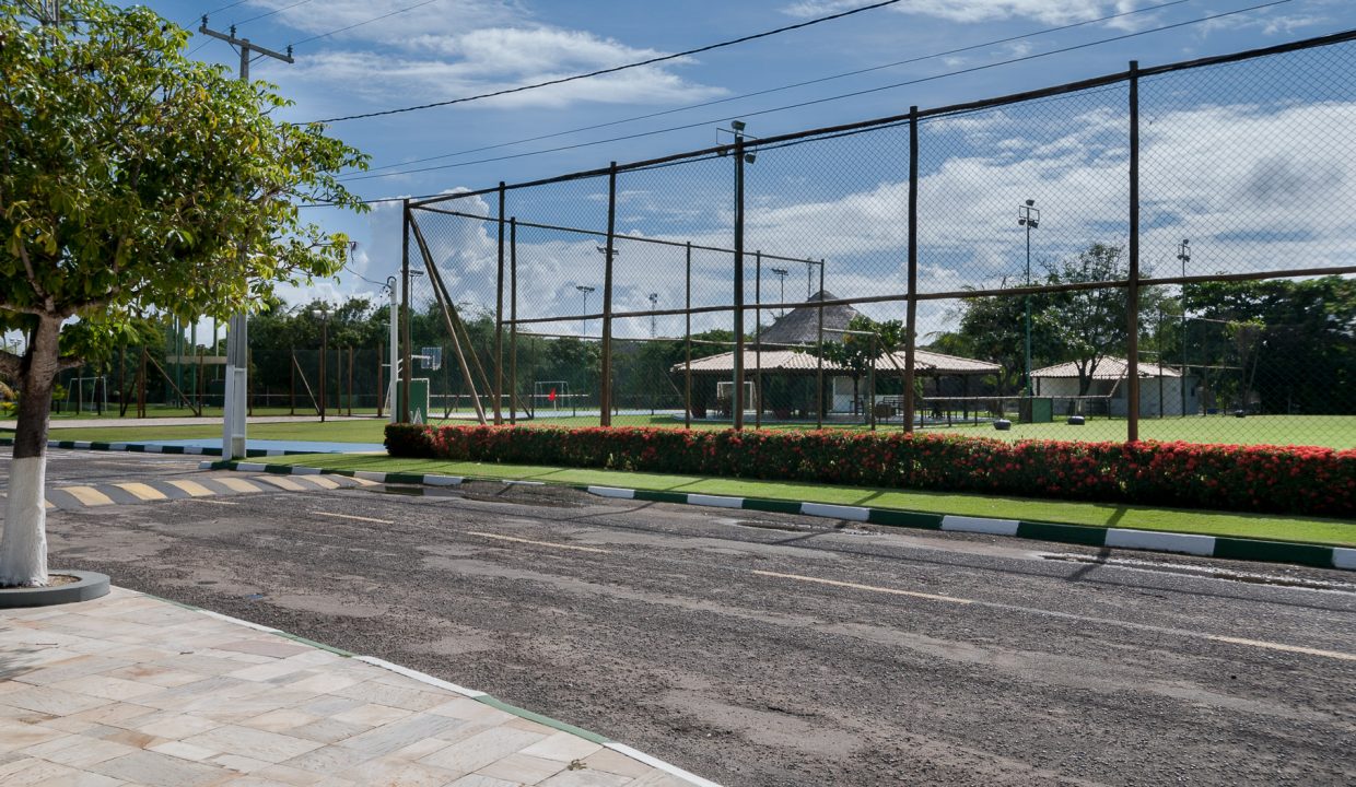 Casa de luxo a 150 m da praia a venda em Guarajuba