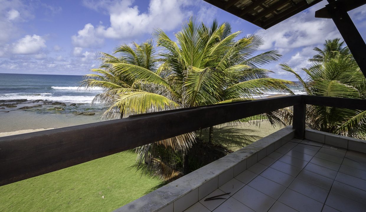 Casa em frente a praia a venda no condomínio Interlagos