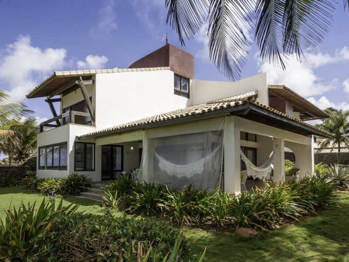 Casa em frente a praia a venda no condomínio Interlagos