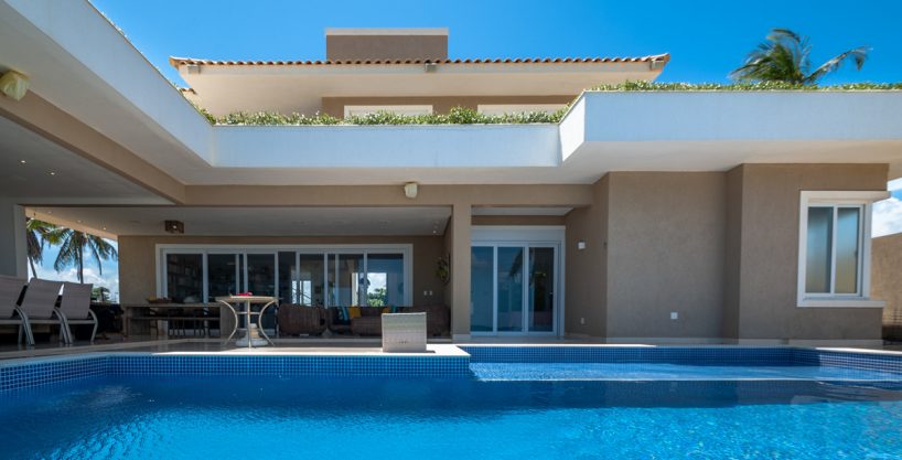 Excelente casa de luxo frente mar em Jacuípe