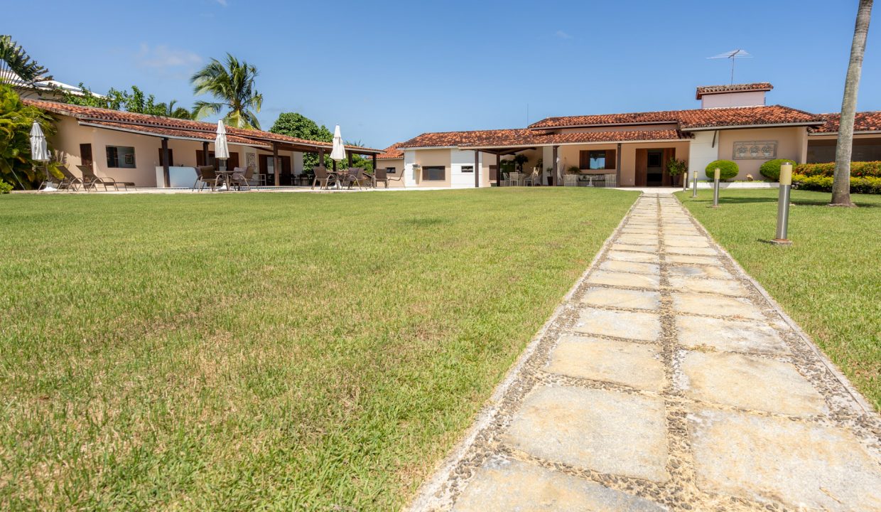 Casa térrea com ótimo espaço gourmet para aluguel Encontro das Águas (46)