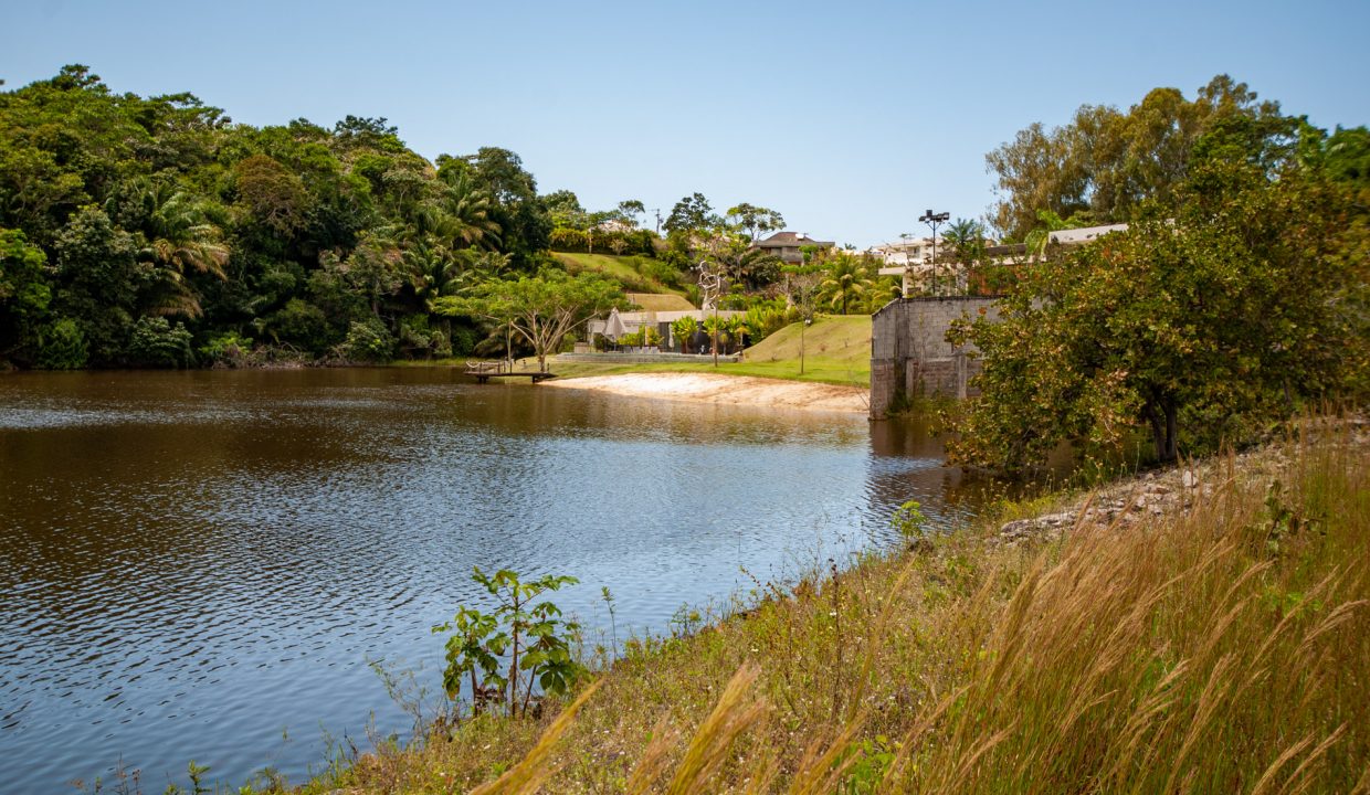 Terreno com vista para lagoa a venda no condomínio Encontro das Águas (5)