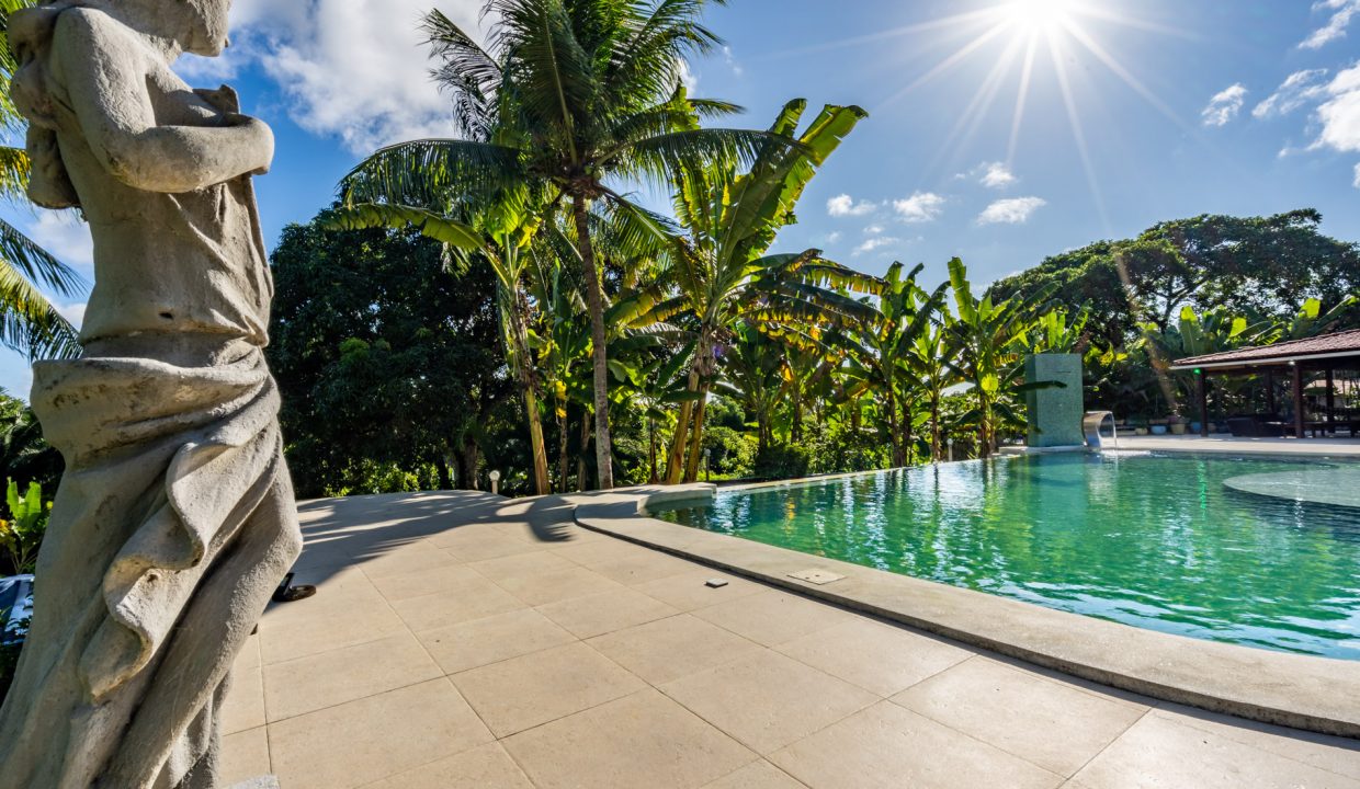 Sítio de luxo com piscina espetacular a venda Salvador (9)