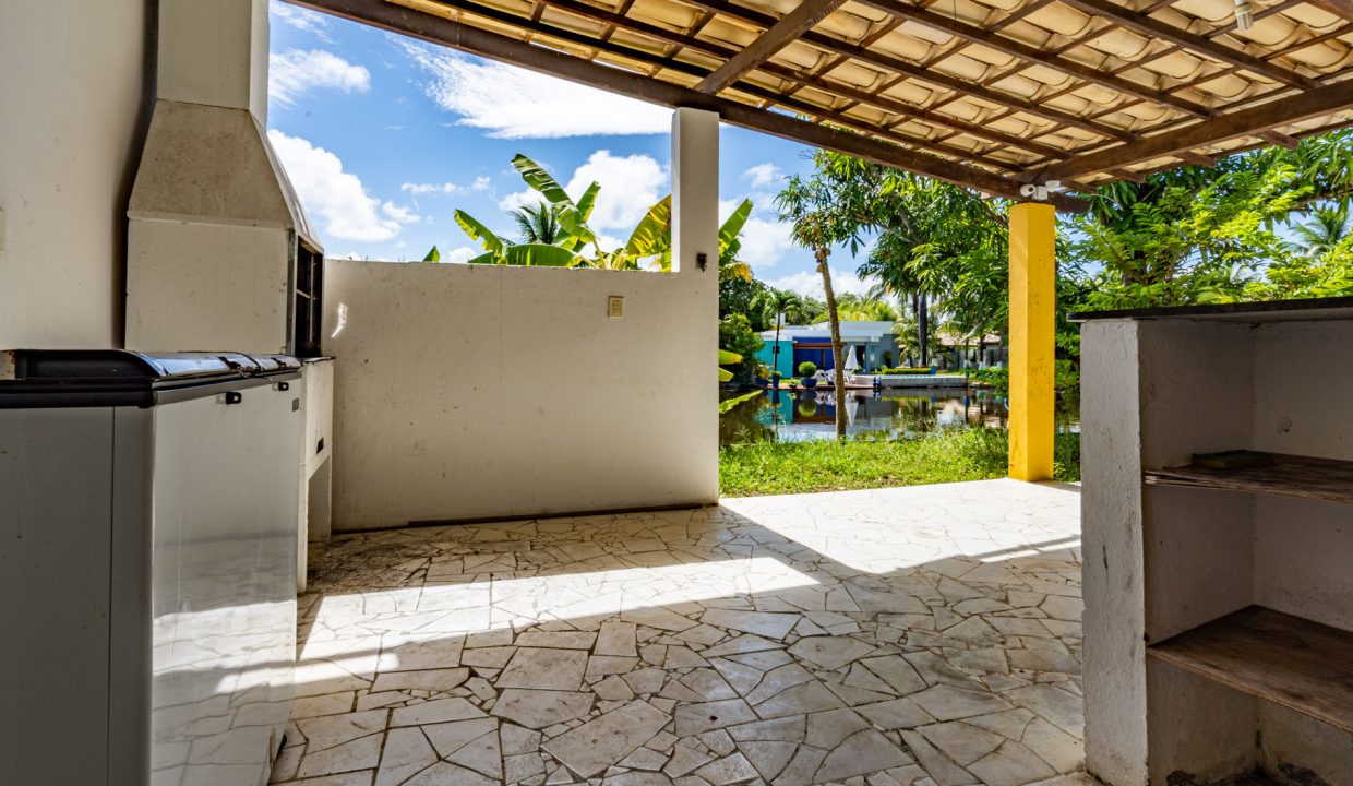 Casa a venda no condomínio de luxo Interlagos Bahia (26)