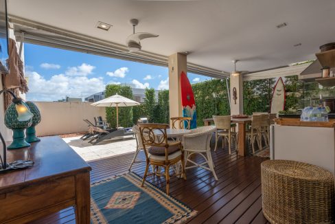 Casa de luxo com piscina a venda em Vilas do Atlântico (12)