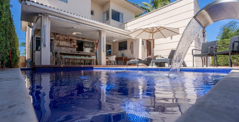 Casa de lujo con piscina en venta en Vilas do Atlântico