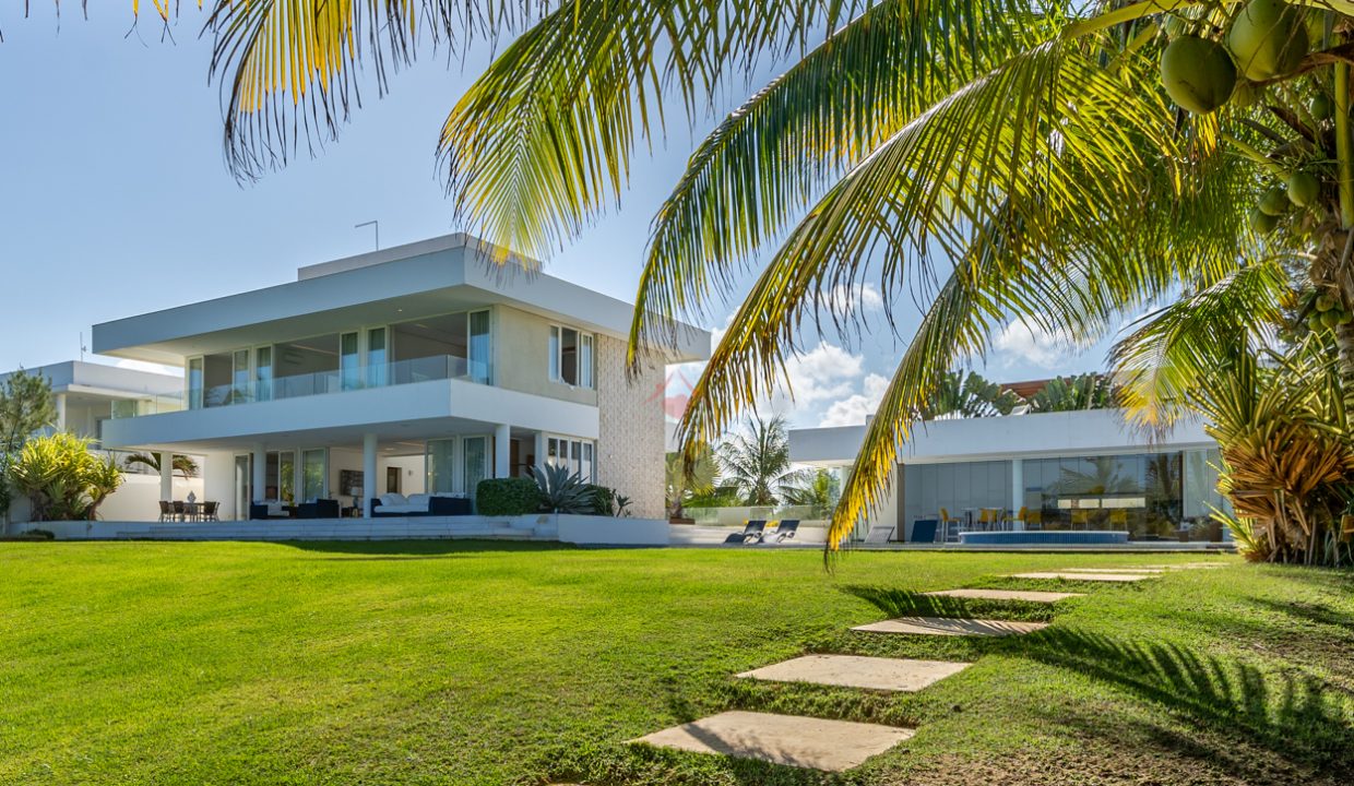 Mansão de luxo frente mar para aluguel temporada em Guarajuba-37