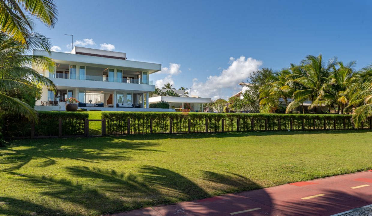 Mansão de luxo frente mar para aluguel temporada em Guarajuba-39