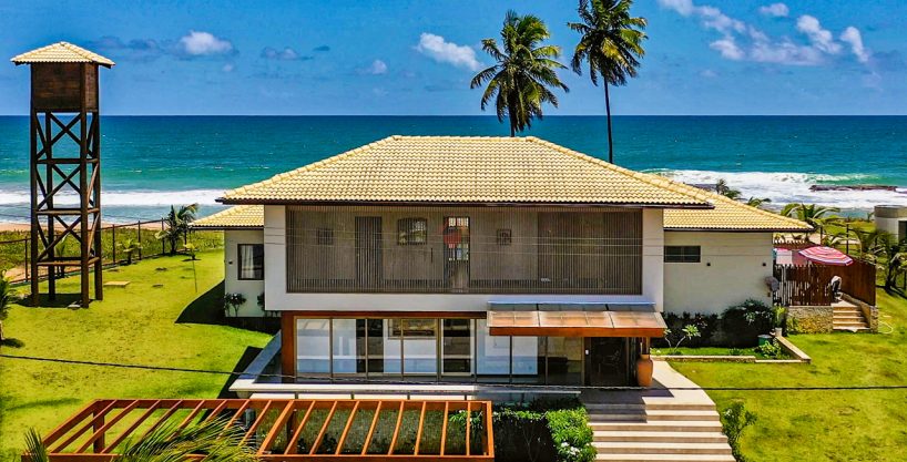 Casa de luxo frente a praia e fundo lagoa Praia dos Lagos