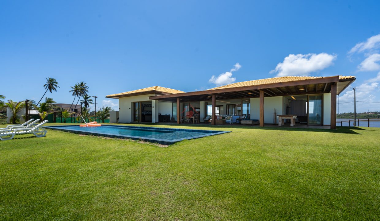 Casa de luxo frente a praia e fundo lagoa Praia dos lagos (1)