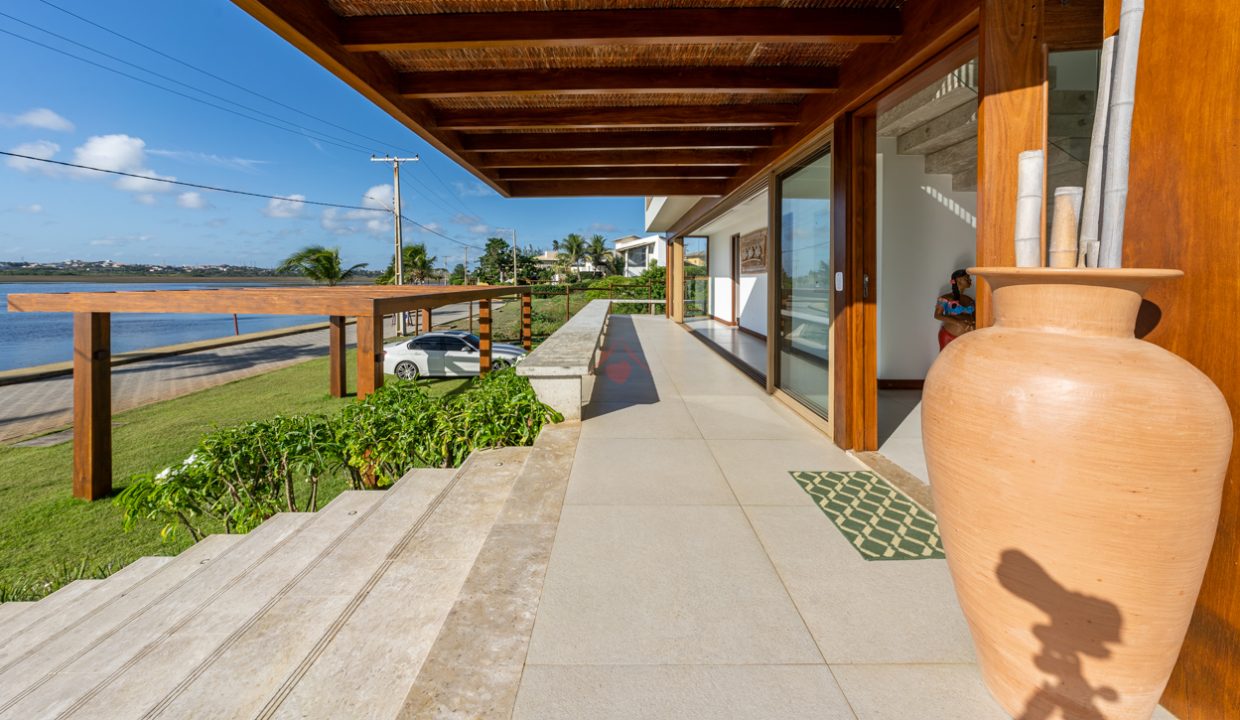 Casa de luxo frente a praia e fundo lagoa Praia dos lagos (43)