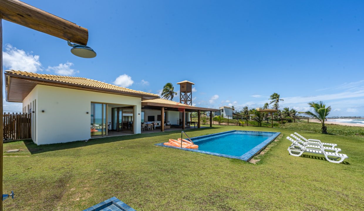 Casa de luxo frente a praia e fundo lagoa Praia dos lagos (6)