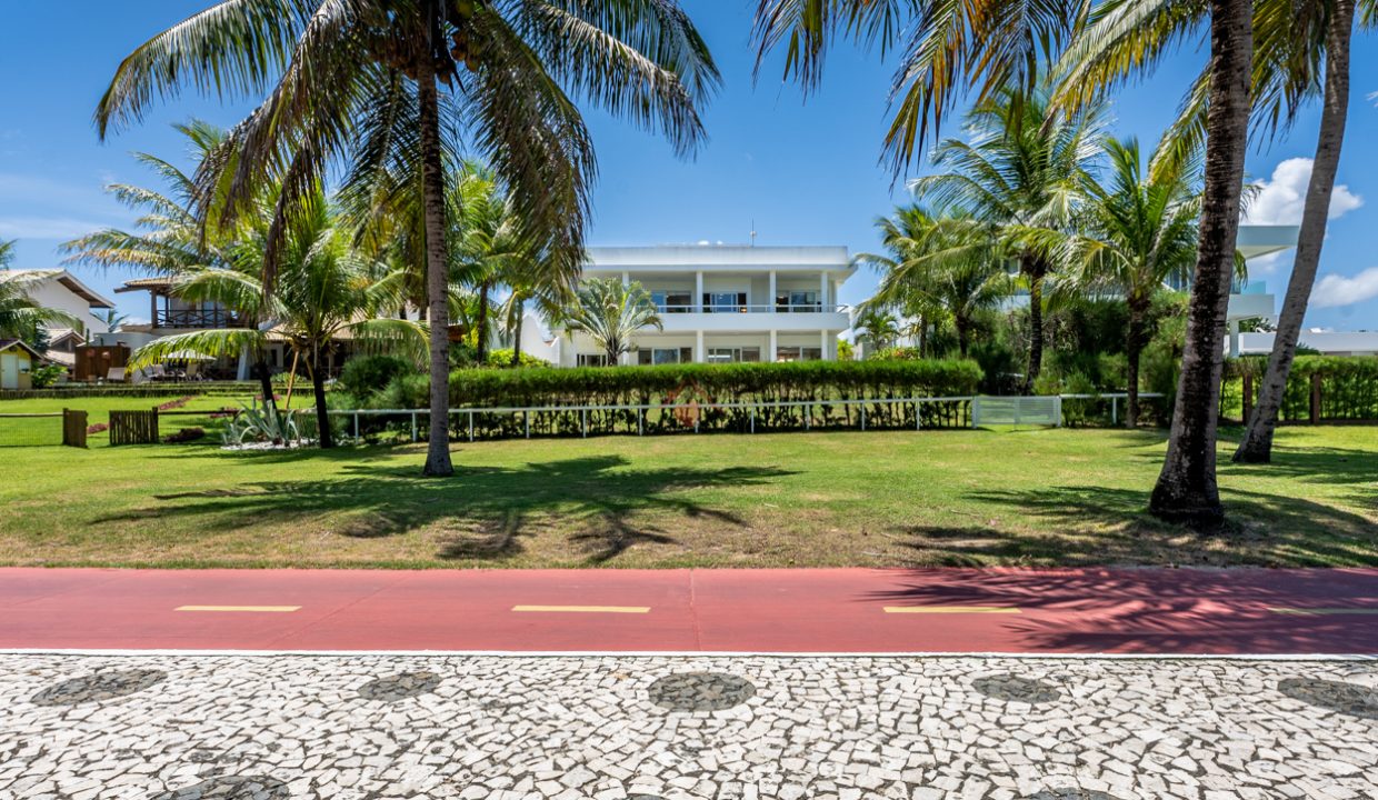 Casa elegante e moderna pé na areia em Guarajuba (5)