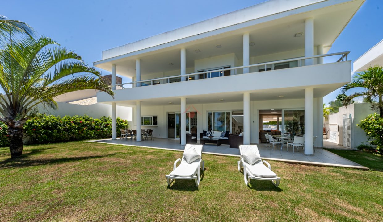 Casa elegante e moderna pé na areia em Guarajuba (7)