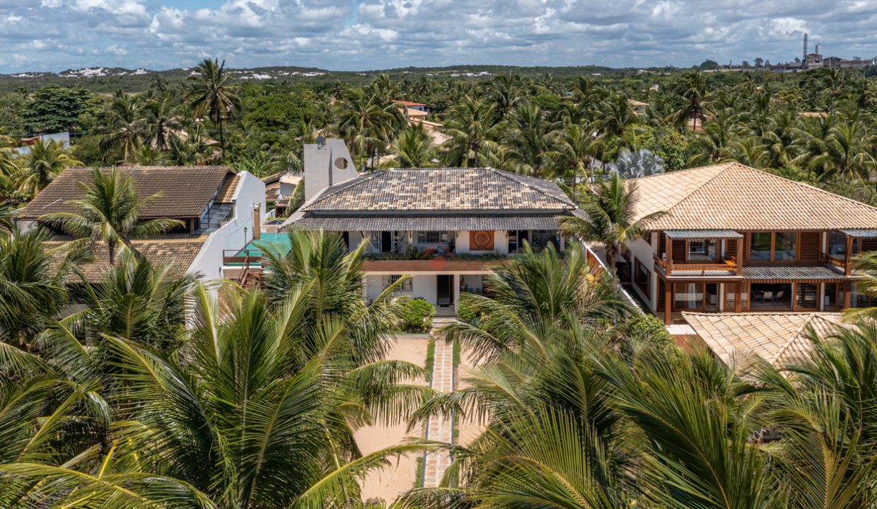 Casa frente mar com anexo e terreno de 2.500 m2 em Interlagos (39)