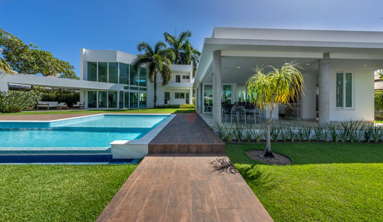 Mansão moderna com pier e vista excelente a venda Interlagos