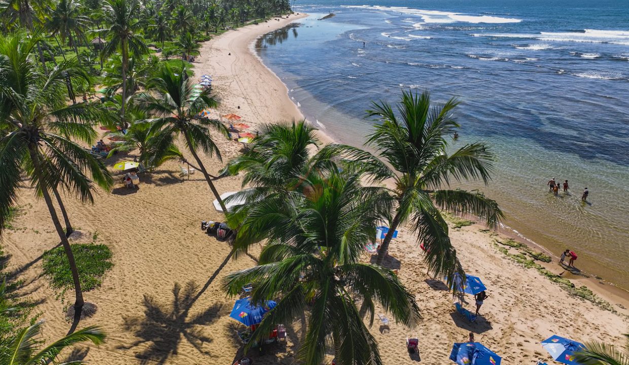 Mansão no condomínio Piscinas Naturais, Praia do Forte-32