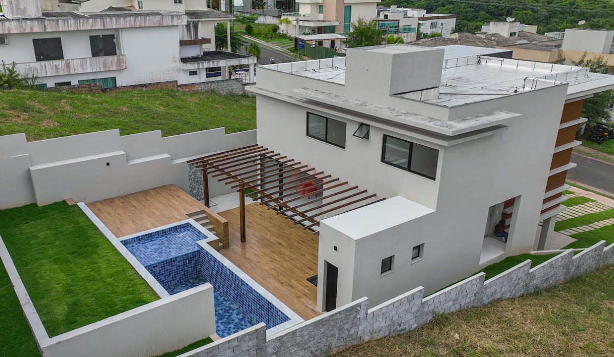 Casa duplex de alto padrão a venda em Alphaville 2-34