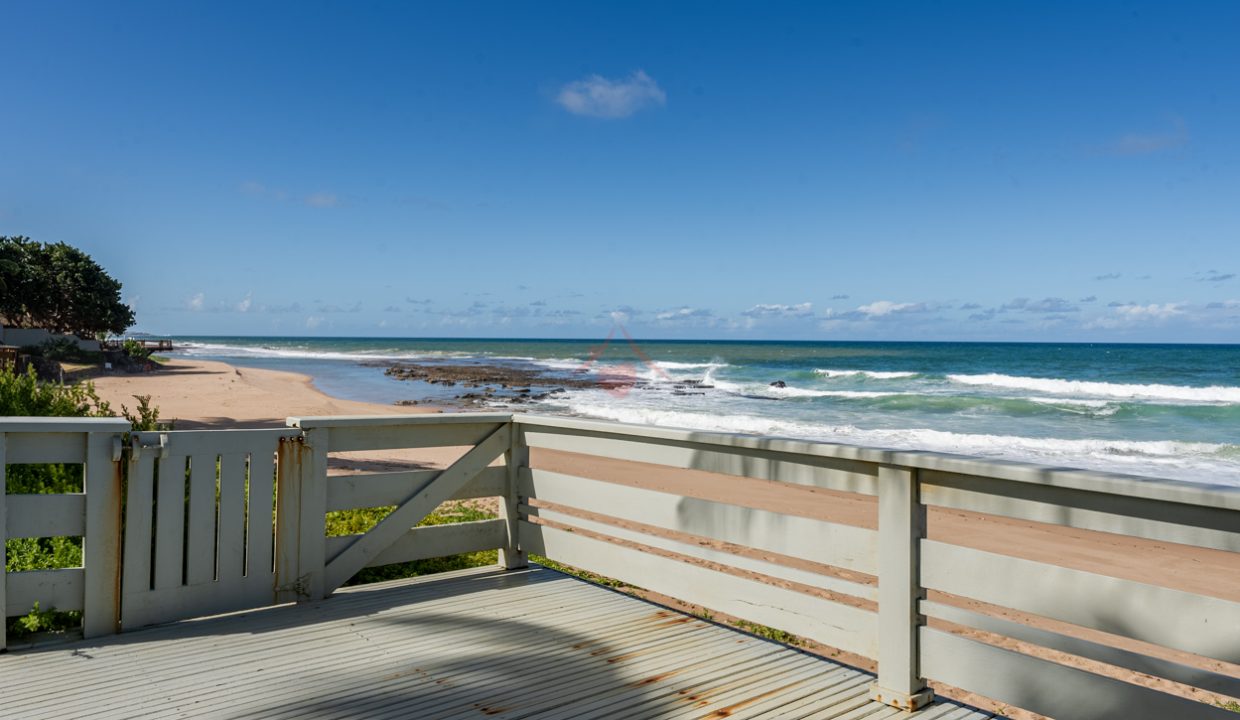 Melhor oportunidade casa frente à praia em Interlagos-3