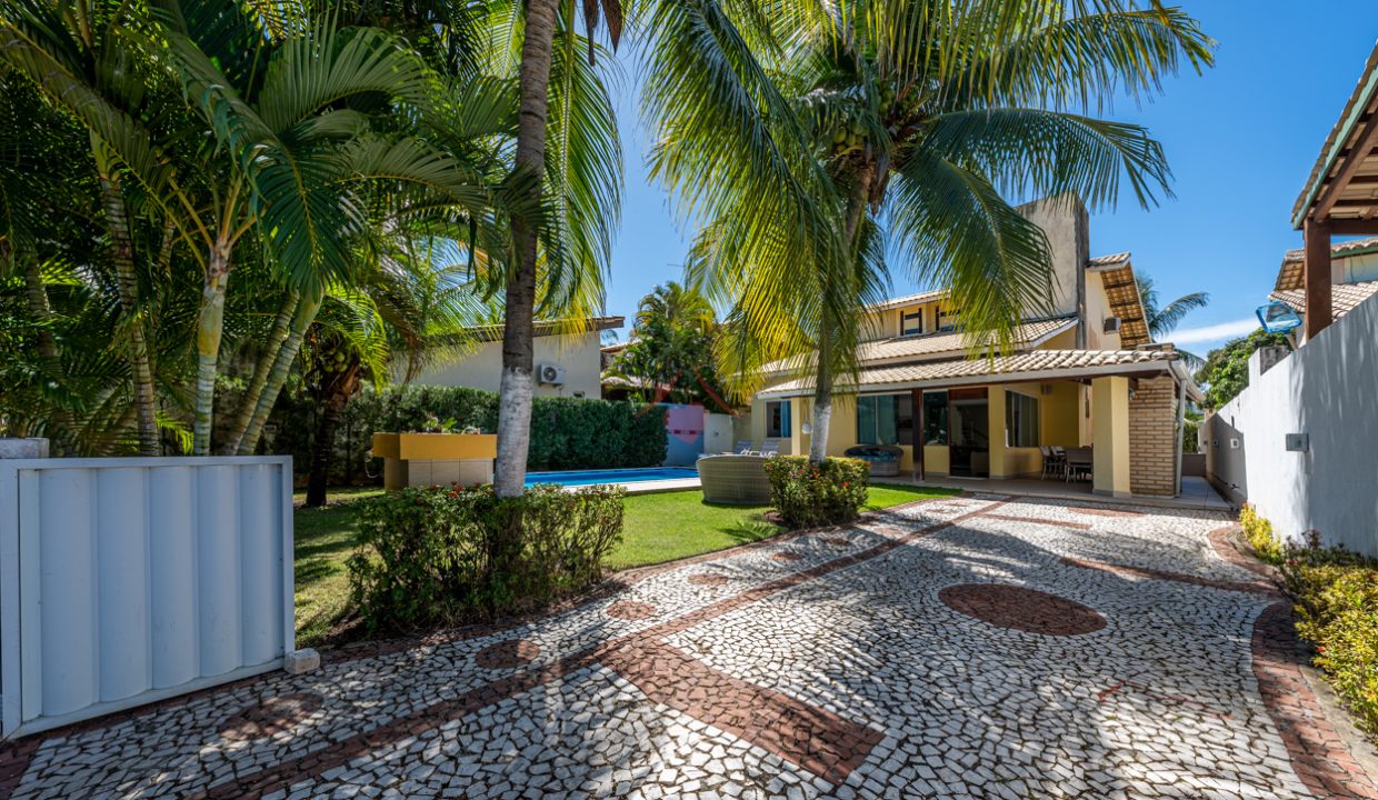 Casa de aluguel 80 m da praia em Guarajuba