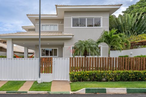 Casa aconchegante e ampla a 100 m da praia de Guarajuba