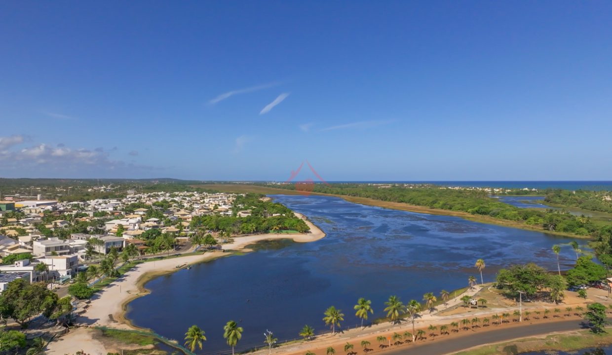 Mansão à venda de frente ao lago em Guarajuba-41